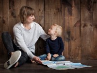 家庭心理咨询：孩子哭闹发脾气，父母可以怎么疏导？